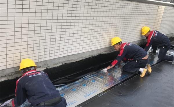 71370.jpg 屋面防水多少錢(qián)一平方.jpg